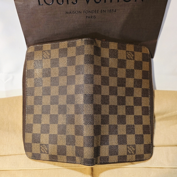 Louis Vuitton Checkered Brown Wallet - Picture 6 of 11